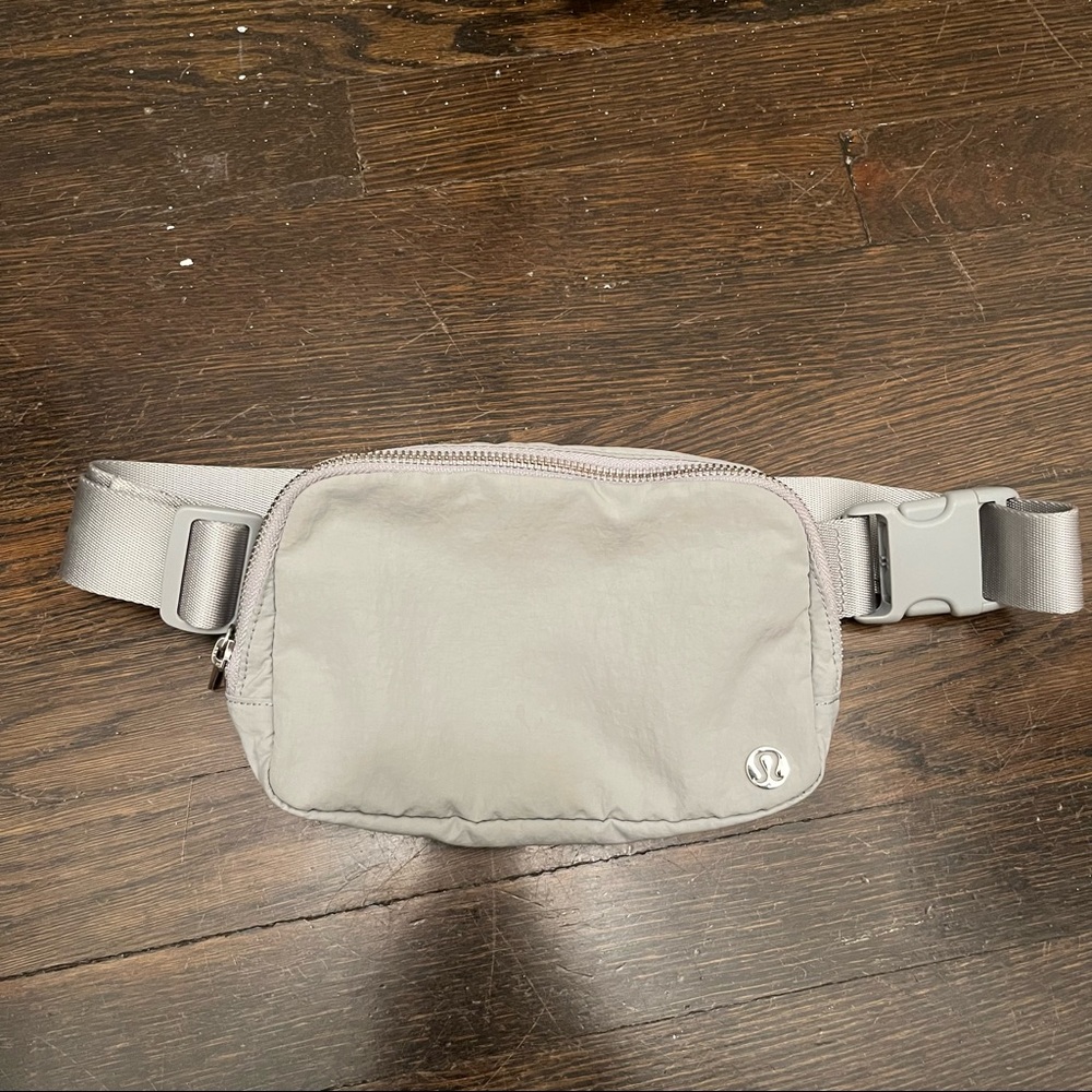Lululemon belt bag
